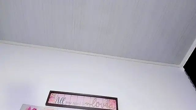 Chat +18 de SagiraBelle ao vivo