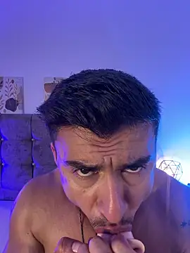 Show modela Chris_Clarck na web-kameri