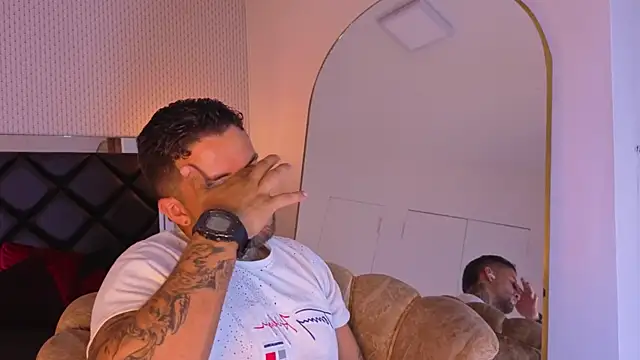 matthew_lennox_'s Live XXX Chat