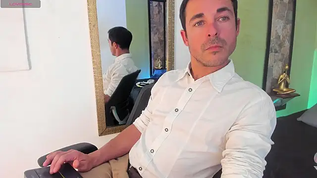 Adams_Sanz 现场XXX聊天