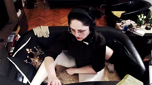 Imperatriza – Naživo XXX chat