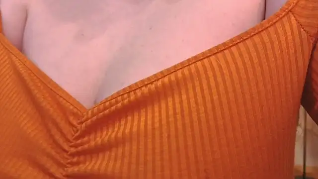 PixelGoddess Adlı Modelin Canlı XXX Sohbeti