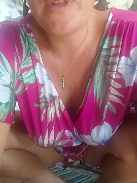 emiliemilf Chat XXX live