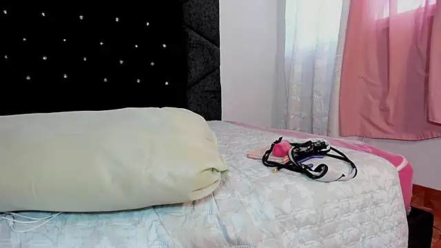 Scarlett_Montclair's Live XXX Chat