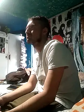 Wero4200 লাইভ XXX চ্যাট