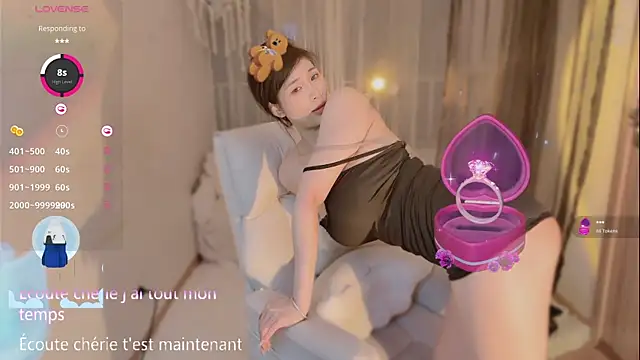 Vaidurya-Yolo's Live XXX Chat