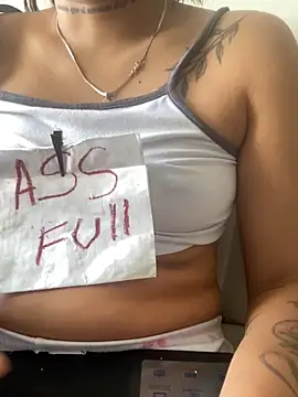 Czat XXX na żywo – Whore_Disgusting_Dirty