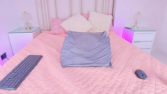 alanarose18 élő XXX-chatje