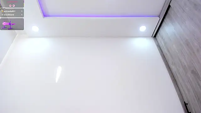 karlyn_angels' Live XXX Chat