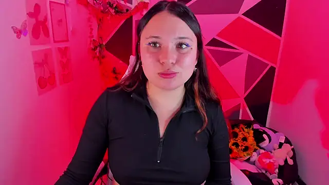 دردشة little_emma0 الجنسية المباشرة