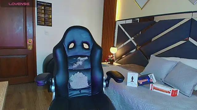 Kittie_Vixen – webcam-show