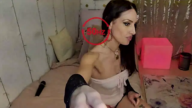 AlicianeFrancaise's Live XXX Chat