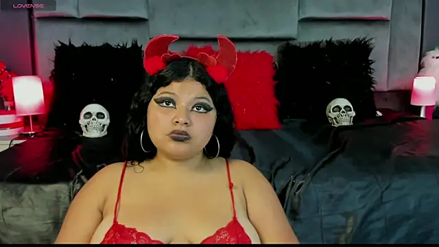 Chat +18 de Jessica_Beltrann ao vivo