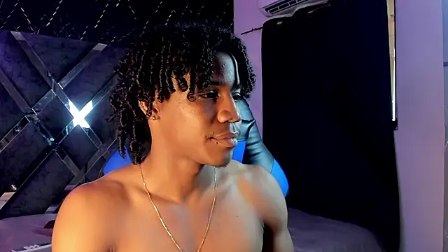 axel_silva4 Show in webcam