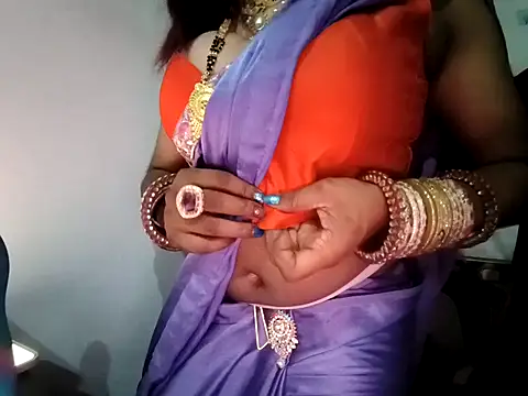 yes_crossy: διαδικτυακό σόου στην κάμερα