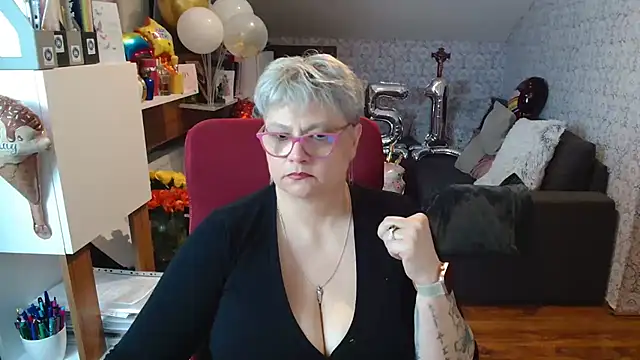 bigtits4you লাইভ XXX চ্যাট