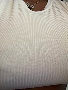 TikaMoon's Live XXX Chat