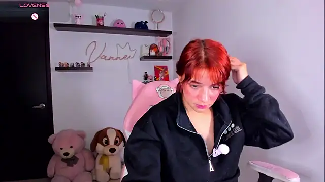 Vannessa__Shy's Live XXX Chat
