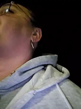 Blondibaby: онлайн-секс-чат