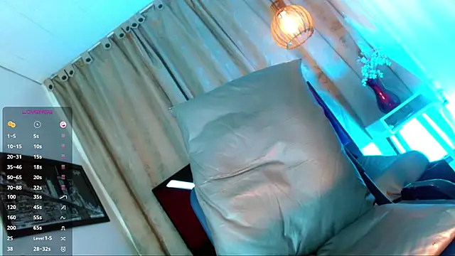 katha_Crawford Pertunjukan Webcam