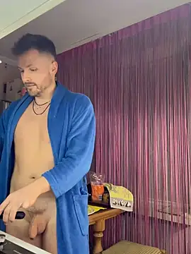 Show modela MartinBrandon na web-kameri