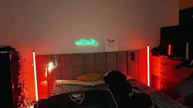 JordanShow Chat XXX in diretta