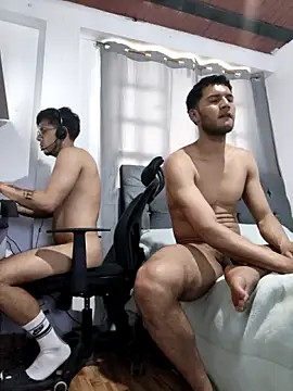 Pertunjukan Kamera Web Ereth_Lewy