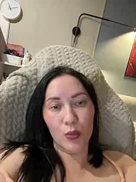 Kiss_My_Body Live XXX Chat