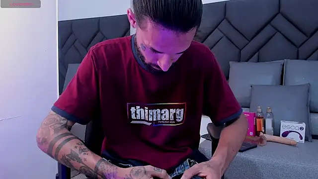 Hisoka_011 Webcam-Show