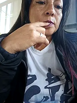 misshot_02 élő XXX-chatje