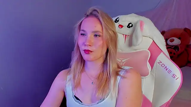 ElaraVoltagen Live XXX chat