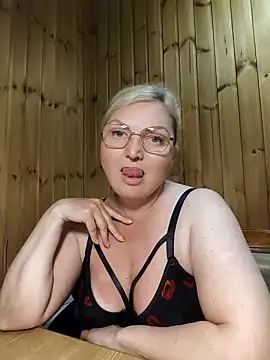 White-Chocolatten Live XXX chat