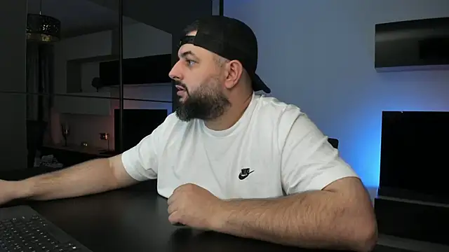 DravenPeak Chat XXX live