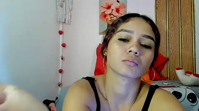 MarianaManzur's Live XXX Chat