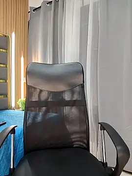 Oliver_bigblack_cock Show Webcam