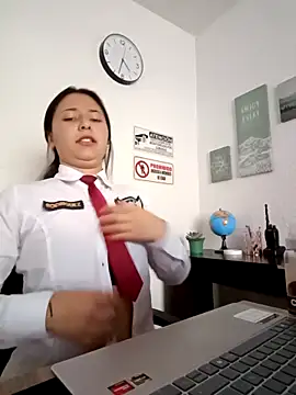 Queen_linda1 লাইভ XXX চ্যাট