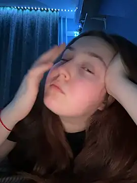 Онлайн чат XXX charmingggirl