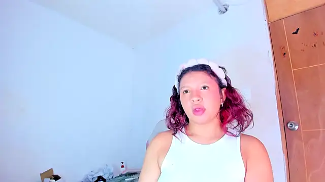 Emily_Coper18 Live XXX-chat