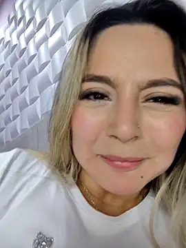 CelesteBlaze_ élő XXX-chatje