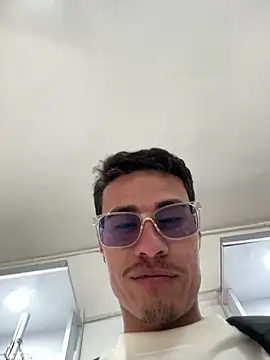 TavoHot_'s Webcam Show