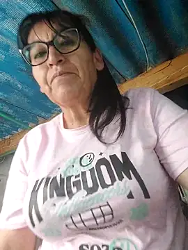 clarita_01's Live XXX Chat