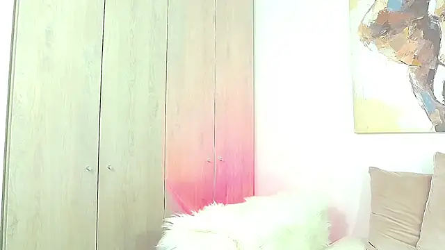 ParisRoux: онлайн-секс-чат