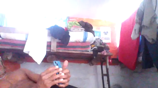 Show modela kvr27 na web-kameri