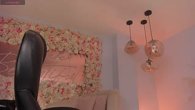 Chat XXX en directo de MiaFarrell_