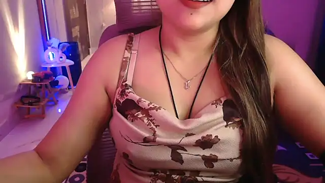 Mitikaa Chat XXX in diretta