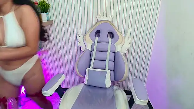 kataleya__18's Live XXX Chat