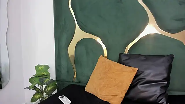 Daphne_cuteht Chat XXX in diretta