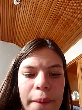 _Isabella-7のライブXXXチャット