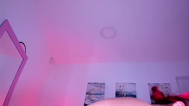 Maddy_Mills 现场XXX聊天