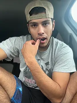 Pokazy przed kamerką – StrokingDaddy4